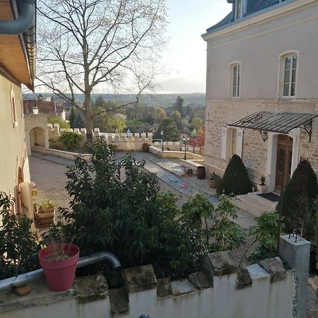 L'Annexe Du Chateau De Saint Genix Luaran gambar