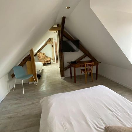 L'Annexe Du Chateau De Saint Genix Luaran gambar